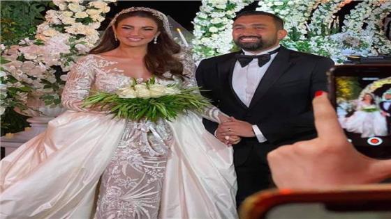 الفنانة درة تخطف الأنظار وتتصدر التريند بفستان بحفل زفافها