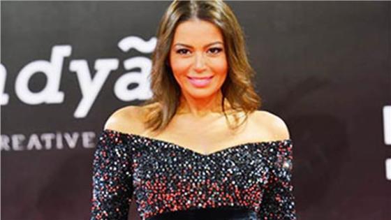 الفنانة لقاء الخميسي تقوم بالترويج لمسلسل ضد الكسر برمضان 2021
