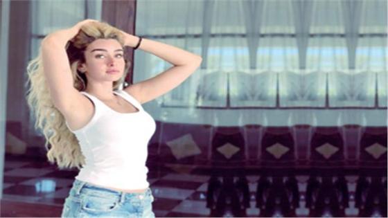 الفنانة هنا الزاهد تقوم بتصوير مسلسل حلوة الدنيا سكر بشوارع أكتوبر