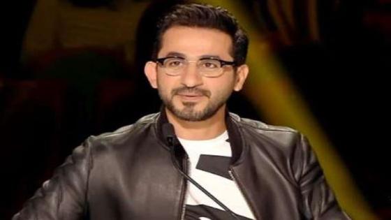 الفنان أحمد حلمي يعلن تجسيده لشخصية نجيب محفوظ بعمل جديد