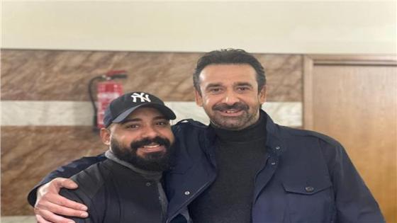 المؤلف هاني سرحان مع الفنان كريم عبد العزيز في كواليس مسلسل الاختيار 2