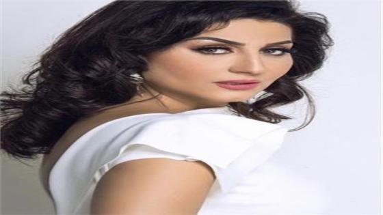 الفنانة وفاء عامر تقوم بالترويج لمسلسل لحم غزال