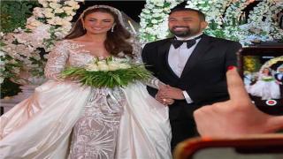 الفنانة درة تخطف الأنظار وتتصدر التريند بفستان بحفل زفافها