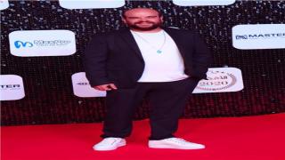 الفنان محمد عبد الرحمن يحصل على جائزة أفضل مسلسل أونلاين